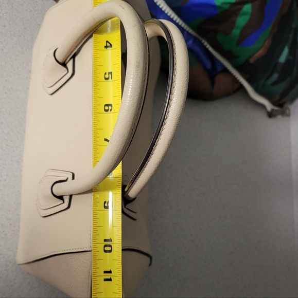 Givenchy Antigona Small Cream Leather Bag - Picture 10 of 11